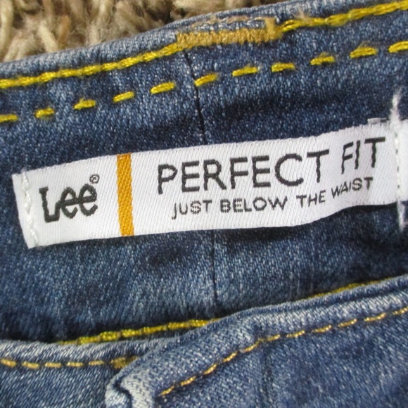 Lee Jeans Women's 6 Dark Wash Straight Leg Perfect Fit Shapetastic Stretch Denim - Picture 8 of 10